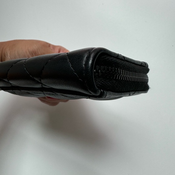 Chanel Lambskin Quilted CC Zip Around Card Holder Black - Picture 4 of 6